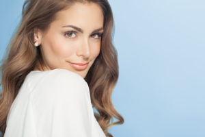 ThinkstockPhotos-505262780-300x200 What’s a Lunchtime Facelift? How Long Does It Last? Can It Actually Be Done During my Lunch Break?